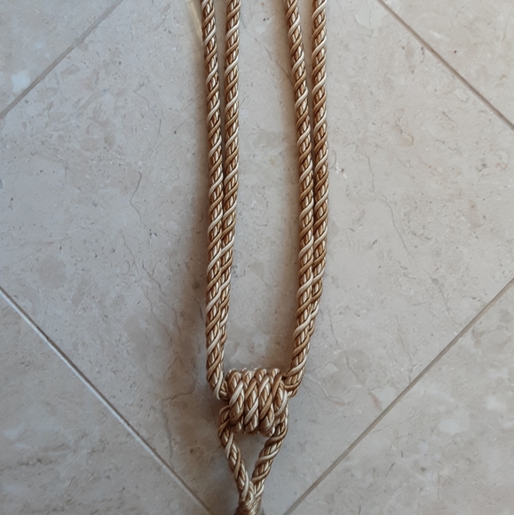 SET OF 8 HORCHOW ANTIQUE GOLD CURTAIN TIE BACKS - Picture 10 of 11